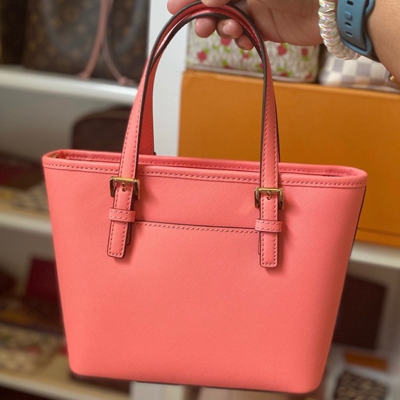 🆕 Michael Kors XS Jet Set Travel Tote Saffiano Leather Crossbody - Picture 9 of 13